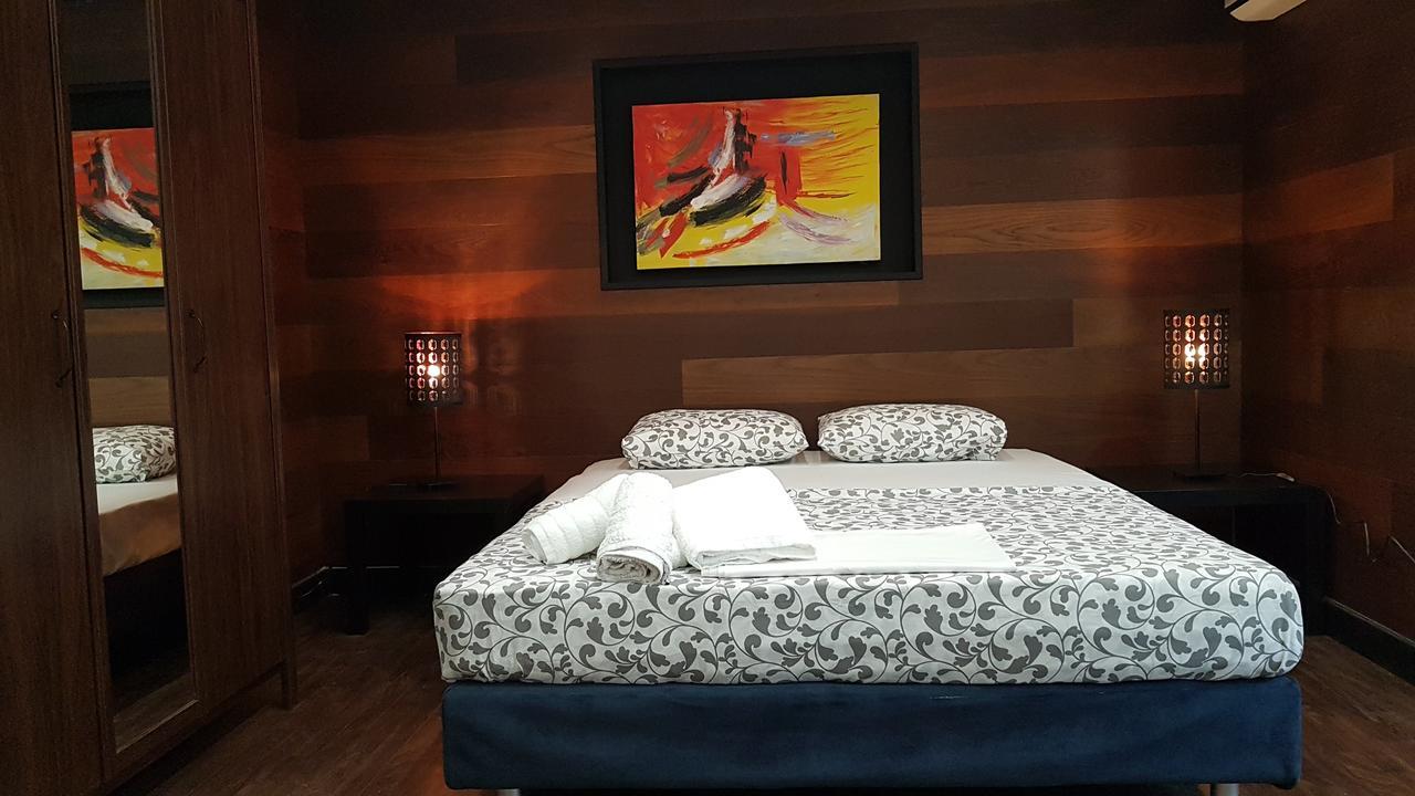 Errathens Cherry And Berry Apartments - Athens Center ภายนอก รูปภาพ