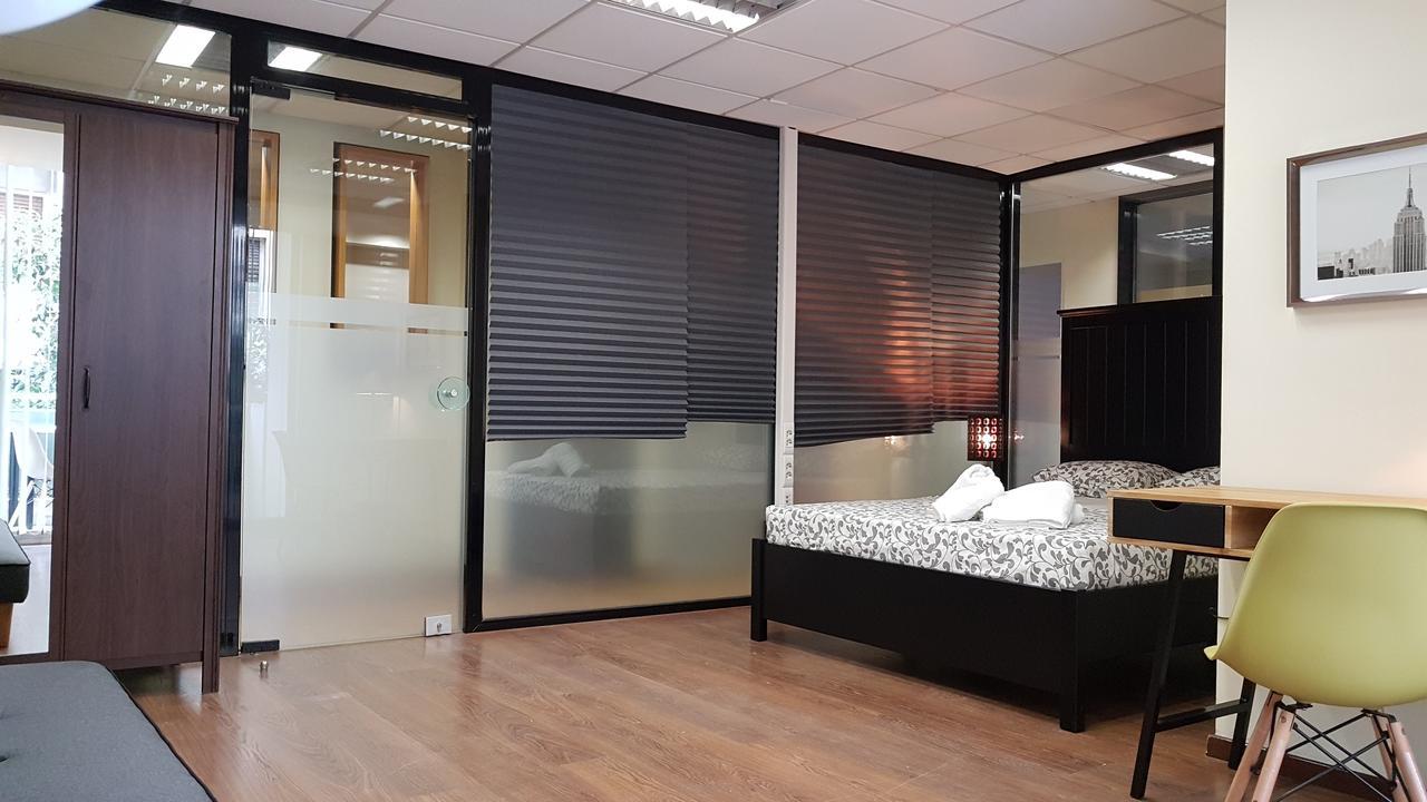 Errathens Cherry And Berry Apartments - Athens Center ภายนอก รูปภาพ
