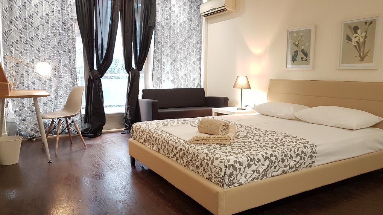 Errathens Cherry And Berry Apartments - Athens Center ภายนอก รูปภาพ