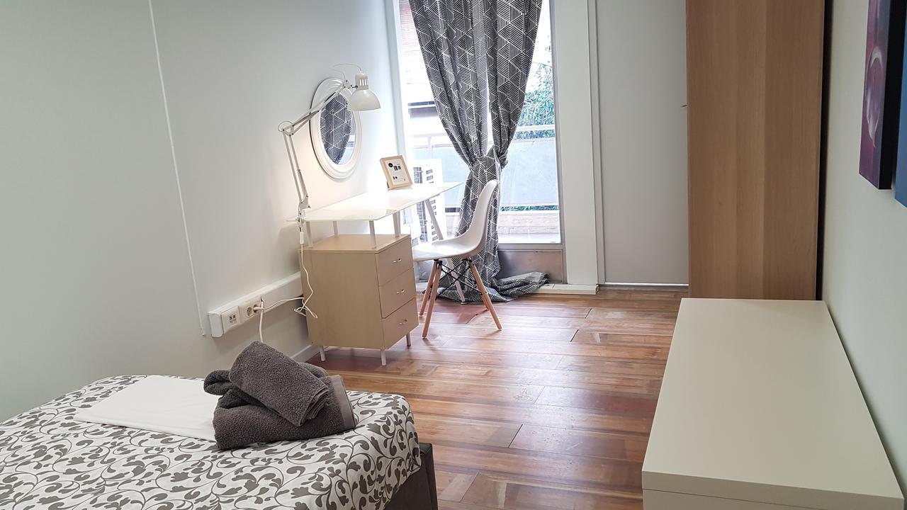 Errathens Cherry And Berry Apartments - Athens Center ภายนอก รูปภาพ