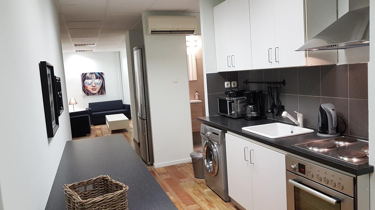 Errathens Cherry And Berry Apartments - Athens Center ภายนอก รูปภาพ